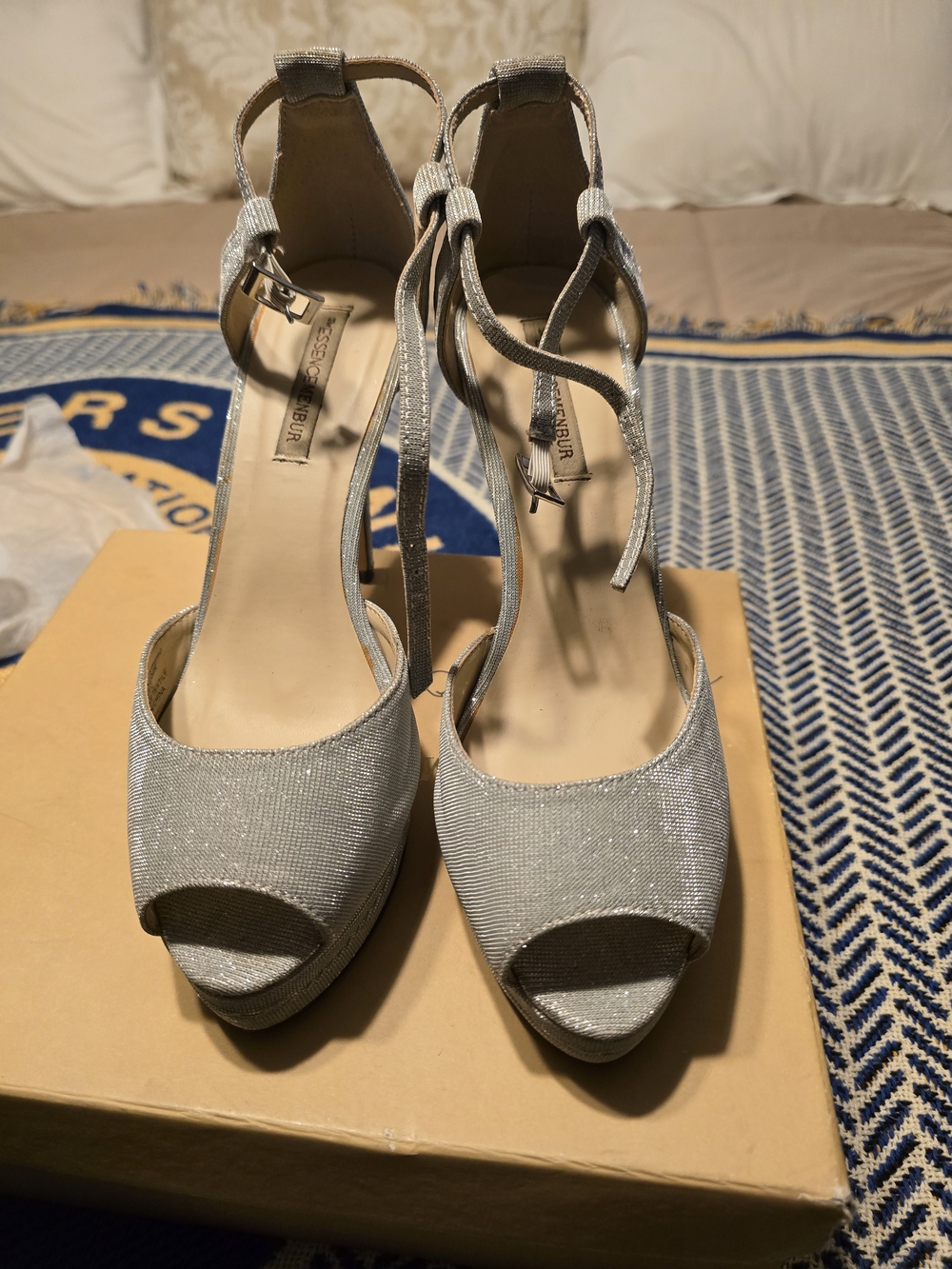 Menbur Silver Glitter Peep-Toe Ankle Tie Platform Heels